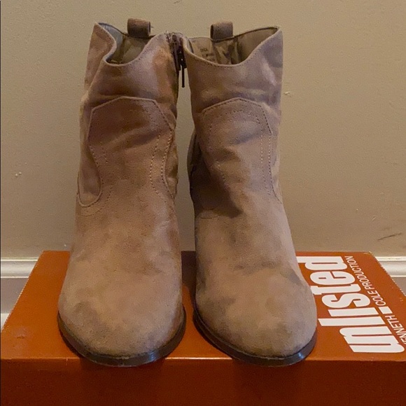 A cute pair of short tan cow girl style boots. - Picture 2 of 2